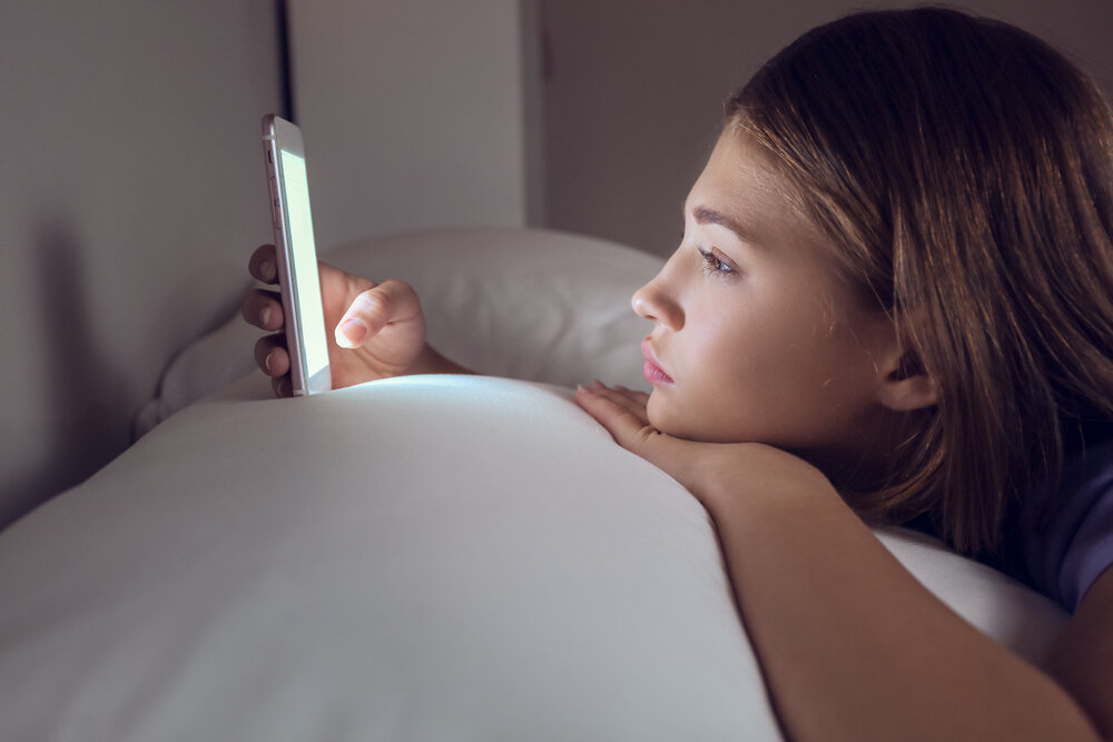 Il senso di colpa dei genitori? Lo costruiscono le Big Tech
